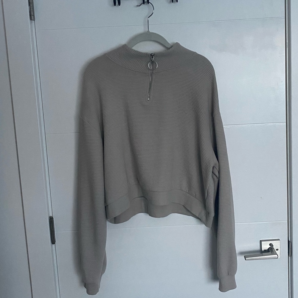 Cropped Beige Sweatshirt with zipper